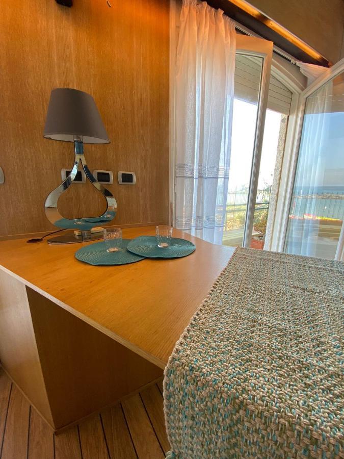 Guest house Rita Sea Front View - Parcheggio Gratuito In